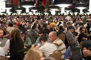 World Series of Poker -- Second Week by the Attendance Numbers