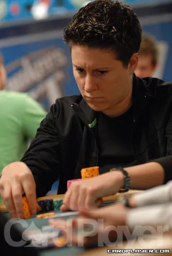 Vanessa Selbst Finishes Fourth in POY Race